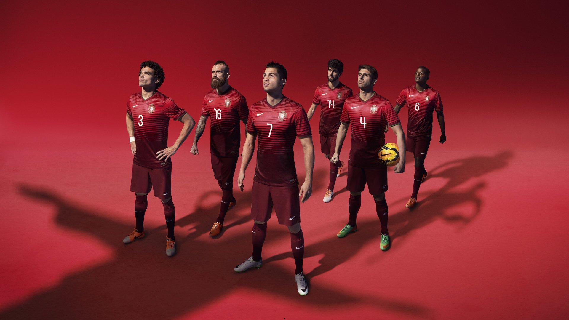 拉美媒体曝欧洲三大豪门竞逐厄瓜多尔新星，17岁中场卡斯蒂略引发拜仁、曼联、马竞争夺战