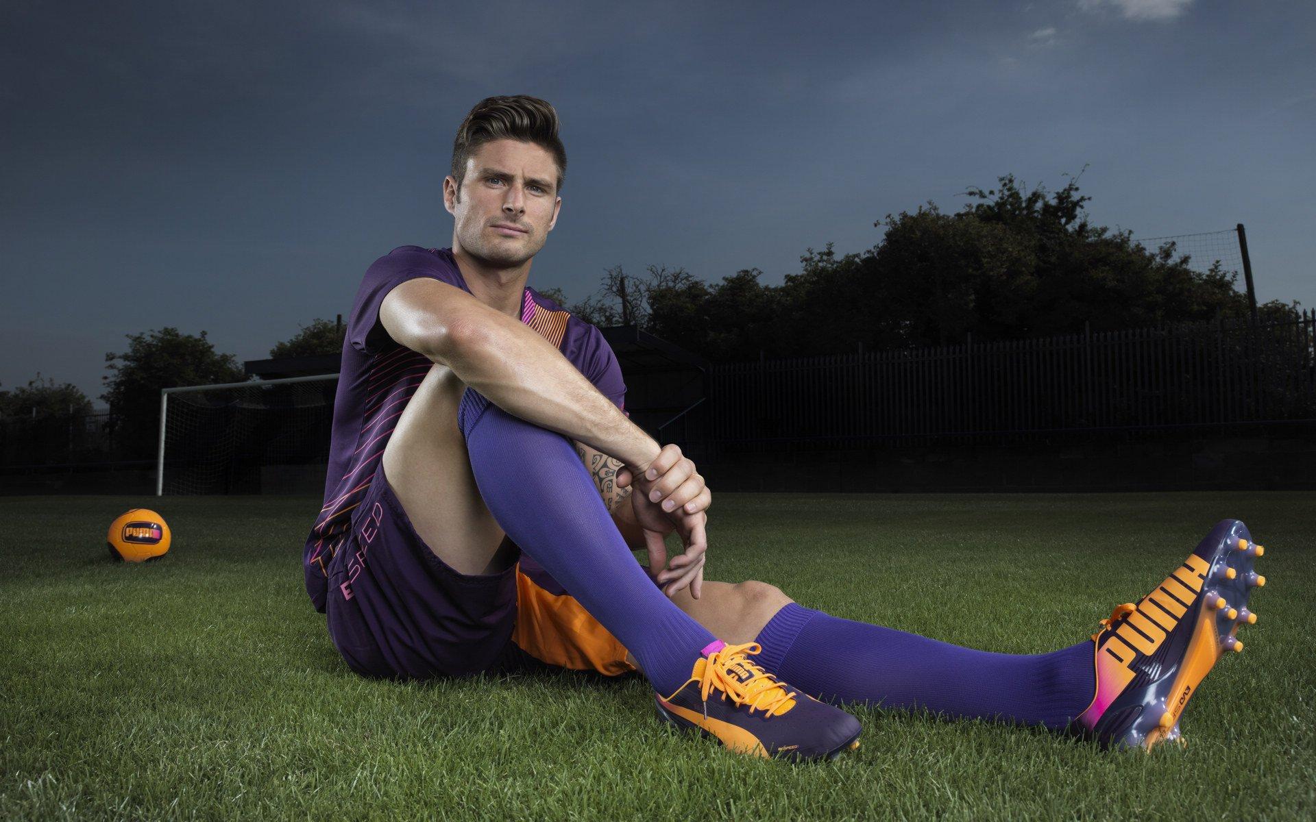 加图索赛后直言，哈兰德上半场几乎碰不到球，我们承担全部责任